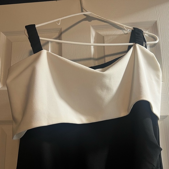 Marina Elegant Maxi Dress - Picture 3 of 7